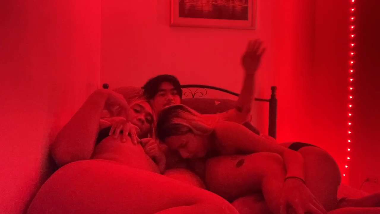 Dalawang Bebot Pinagsabay ni Bobot